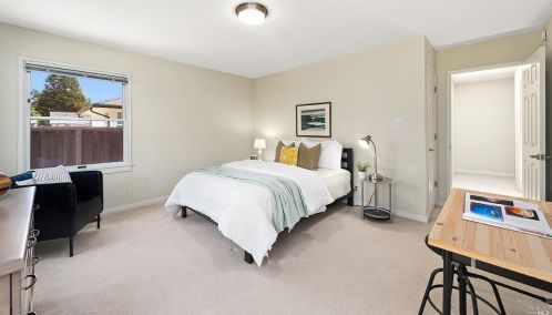 82 Chaucer Dr, Concord CA 94521-3301 exterior