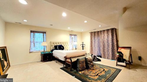 17815 Fraley Farm Rd, Rockville MD 20855-1664 exterior