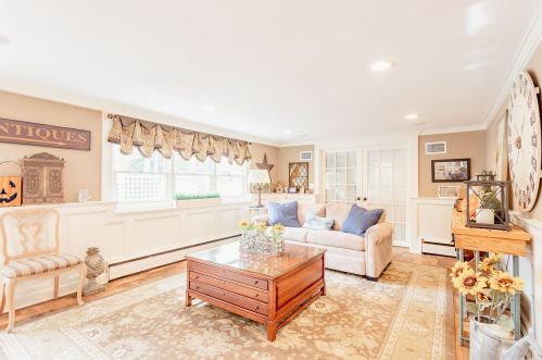 17 Dryden Way, Commack NY 11725-1927 exterior