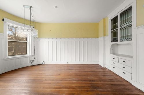 65 Pleasant St, Brookline MA 02446-3723 exterior