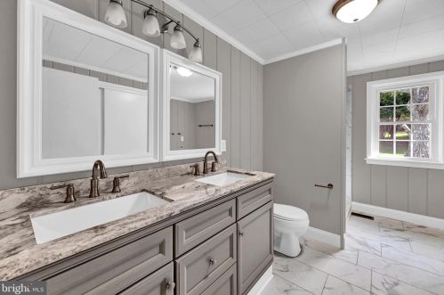 1076 Beck Ml Rd, Hanover PA 17331-9752 exterior