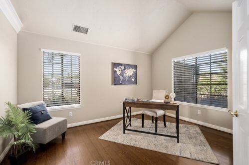 8079 Golden Star Ave, Riverside CA 92506-5710 exterior