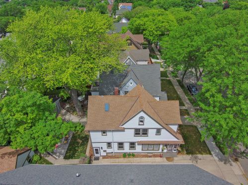 2867 Superior St, Milwaukee WI  53207-2550 exterior