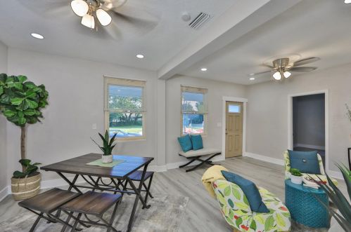 1021 Columbus Dr, Tampa FL 33605-3334 exterior