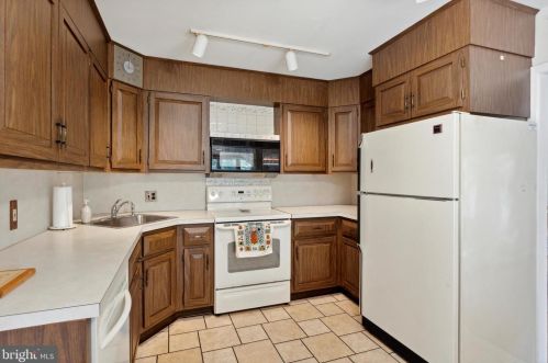 200 Gerald Dr, Chester PA 19014-1716 exterior