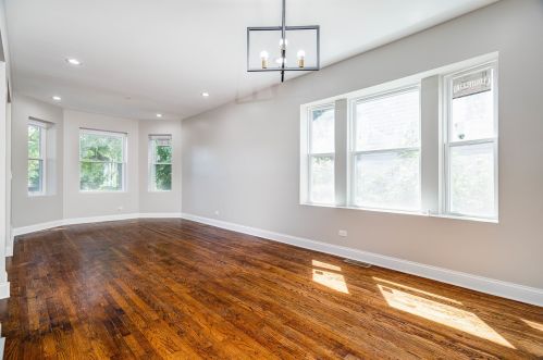 7616 Dante Ave, Chicago IL  60619-2720 exterior