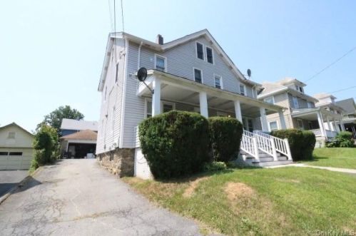 12-12 Harrison St, Middletown, NY 10940-3805