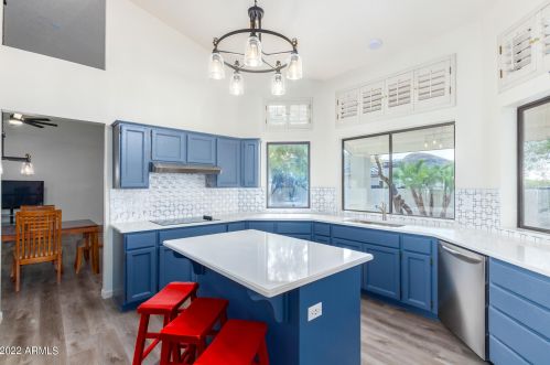 13008 3 St, Phoenix AZ 85022-5210 exterior