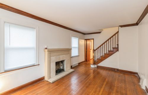 14226 Clark St, Chicago, IL 60827-2508