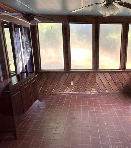 182 Quinnipiac Ave, North Haven CT 06473-3627 exterior