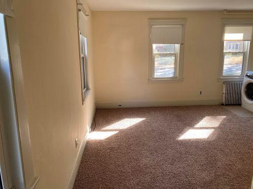 97 4 St, Dover NH 03820-2985 exterior