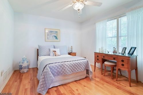 13 Magnolia Ln, Warren NJ 07059-2608 exterior