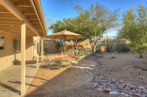 8972 Linden St, Tucson, AZ 85715-5575