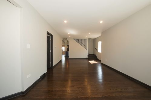 1821 11 Ave, Broadview IL 60153-3109 exterior