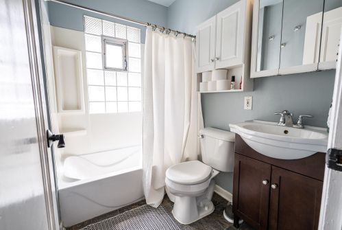 413 67th St, Milwaukee WI  53214-1743 exterior