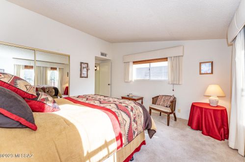 735 Los Opalos, Green Valley AZ 85614-2312 exterior