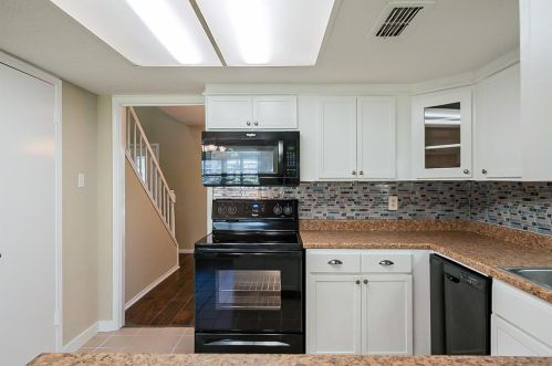 6911 Maple Fox Dr, Humble TX 77338-1426 exterior