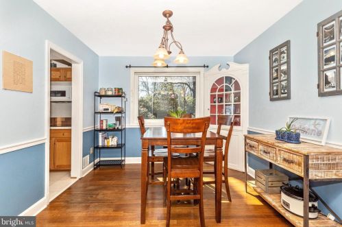 604 Forest Glen Rd, Silver Spring MD 20910-1122 exterior