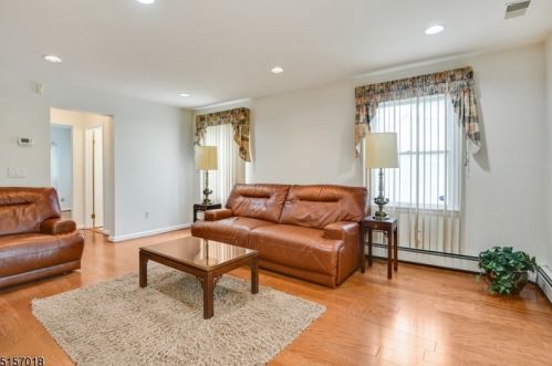 59 Diven St, Springfield, NJ 07081-2801