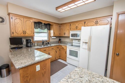 5030 20th St, Milwaukee WI 53233-2506 exterior