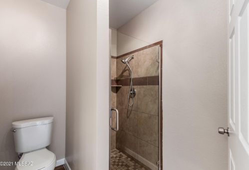 4975 Bellevue St, Tucson AZ 85712-4913 exterior