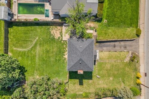 1535 Bower Hill Rd, Pittsburgh PA 15243-1508 exterior