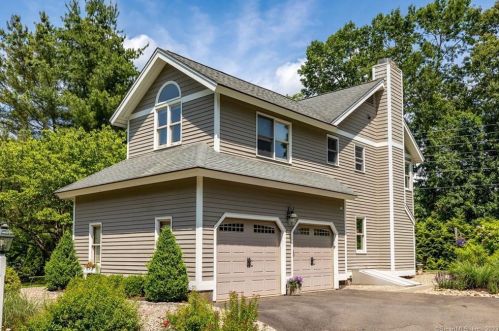 15 Indian Hl Rd, Farmington CT 06032-2816 exterior