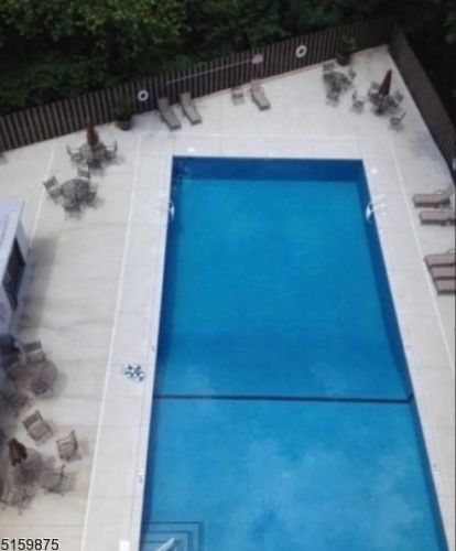 465 Valley St, Maplewood, NJ 07040-1330