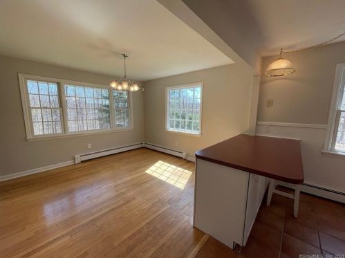 25 Longview Dr, Ridgefield CT 06877-3514 exterior