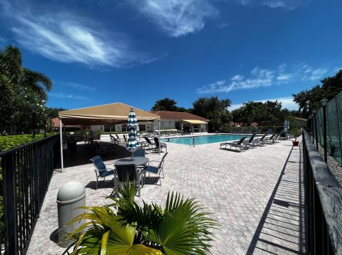 9680 Sills Dr, Boynton Beach FL 33437-3368 exterior