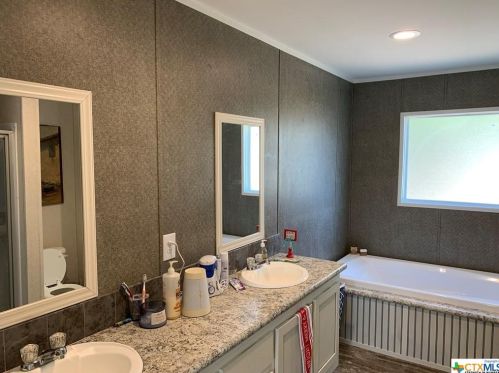 676 Henderson Dr, Spring Branch TX 78070-4032 exterior