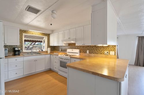 4884 Cashin Dr, Tucson AZ 85757-9461 exterior