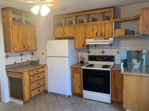 55 Fox St, West Springfield MA  01089-2632 exterior