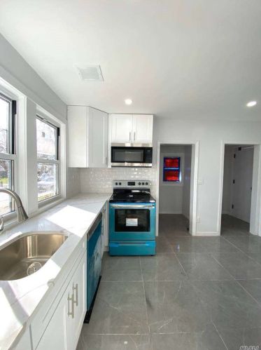 131 2 St, Huntington Station NY 11746-1409 exterior