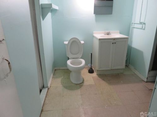 543 Sayre Ave, Perth Amboy NJ 08861-3613 exterior