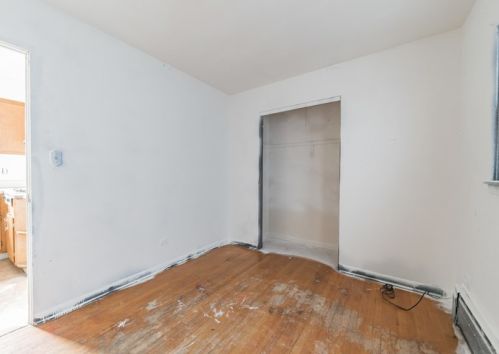 4949 Augusta Blvd, Chicago IL 60651-2850 exterior