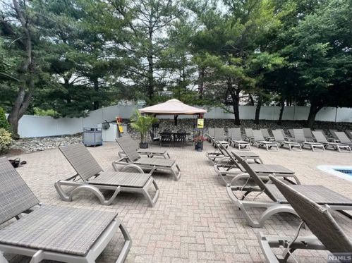 202 Nelson Ct, Edgewater NJ  07020-1631 exterior