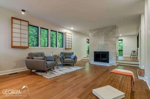 620 Colebrook Ct, Atlanta GA  30327-4710 exterior