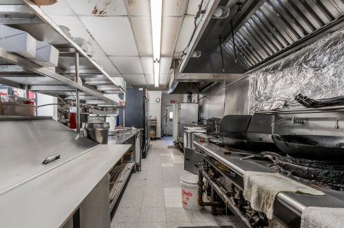 1435 Forest Ave, Portland ME 04103-3385 exterior