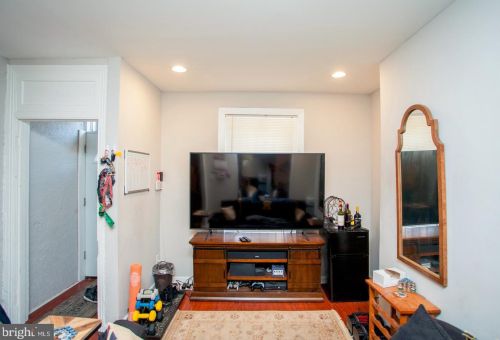 2302 Carlisle St, Philadelphia PA 19132-0040 exterior