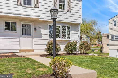 1210 Mulberry St, Chester, PA 19015-3048