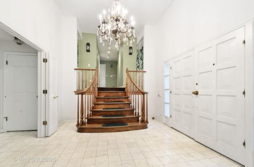 4833 Pratt Ave, Chicago, IL 60712-3214