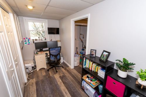 8 Foxglove Ter, Concord NH 03303-3419 exterior