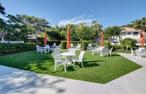 2176 53rd St, Boca Raton FL 33496-3453 exterior