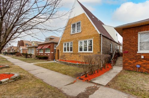 7914 Dante Ave, Chicago, IL 60619-4619