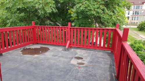 2452 21 St, Milwaukee WI 53206-1557 exterior