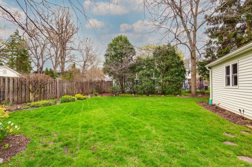 2035 Poplar St, Waukegan IL 60087-5014 exterior