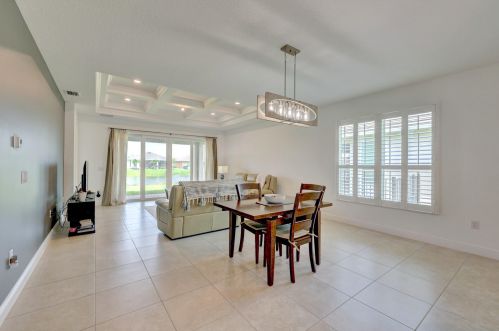 9516 Royal Poinciana Dr, Fort Pierce FL  34987-2506 exterior