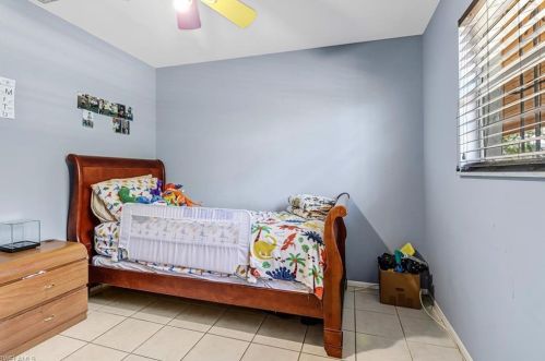 5278 Floridan Ave, Naples FL 34113-7896 exterior