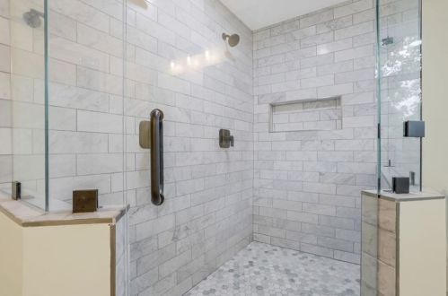 3750 Prestwick Dr, Tucker GA  30084-2423 exterior